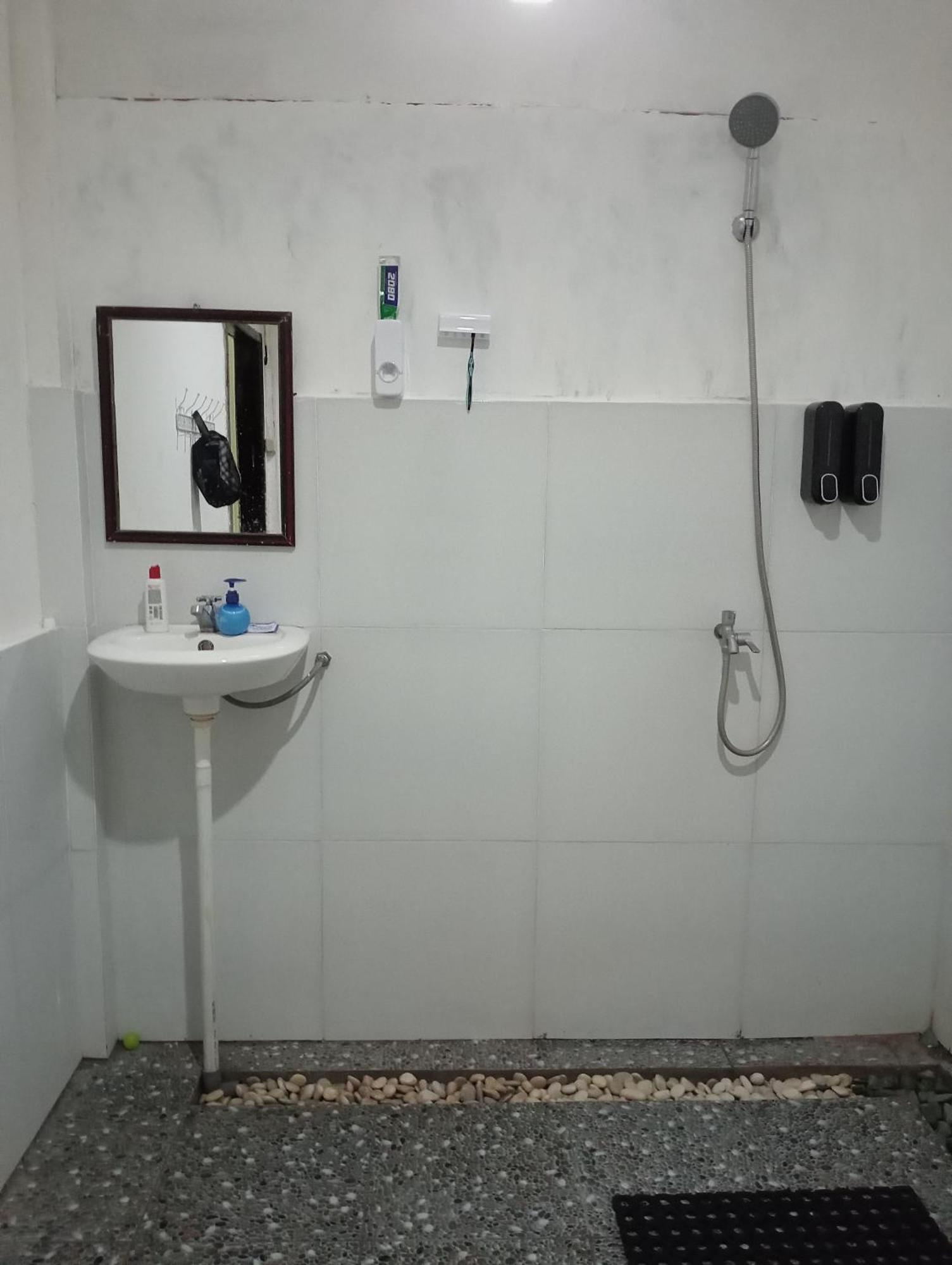The Daun Puntik Homestay Pemenang Εξωτερικό φωτογραφία